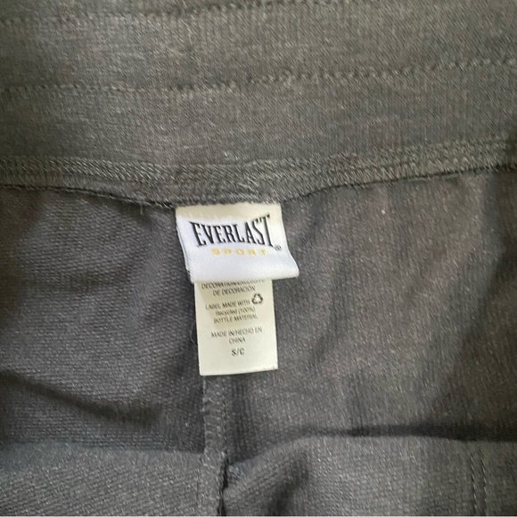 Men’s Everlast gray drawstring athletic shorts Size S - Picture 2 of 3